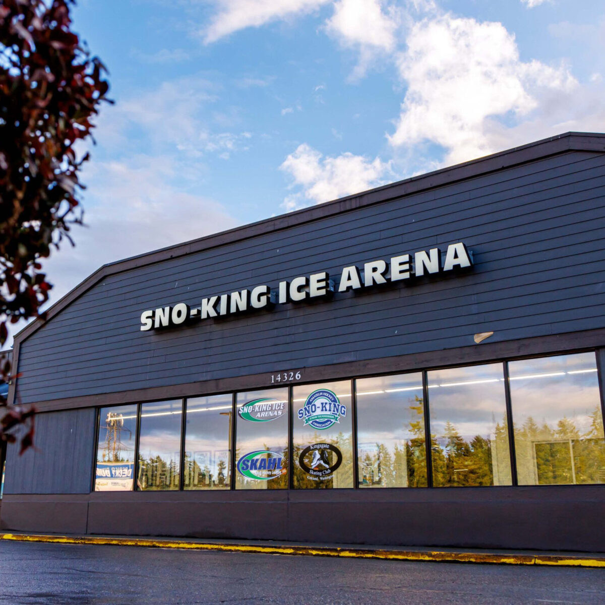 Sno-King Ice Arena Kirkland exterior at dusk